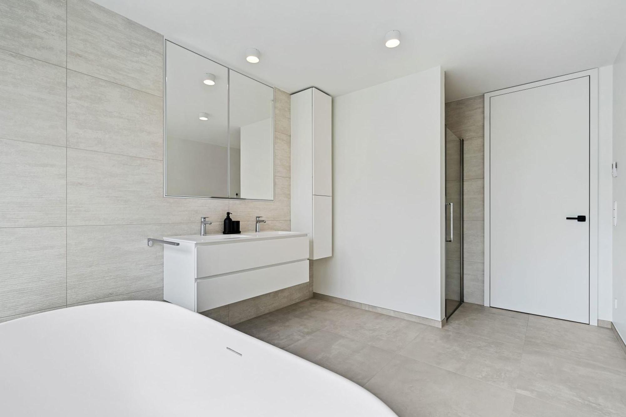 לוקסמבורג Spacious 6Th-Floor Gem: Modernity Meets Comfort מראה חיצוני תמונה